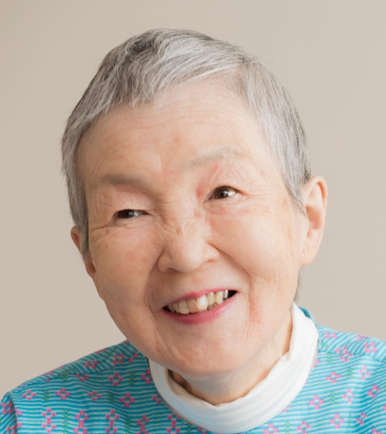 ヴィドシー美顔器　美容家小林テル子さん監修　〔大幅値下げ〕 年を重ねるごとに輝きを増す生き方 | 致知電子版